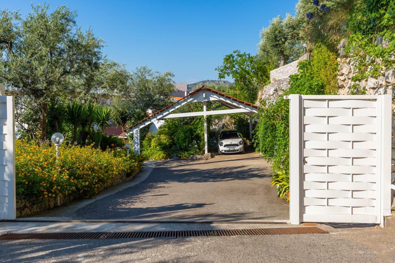 Villa Sorrento Flats Exterior photo